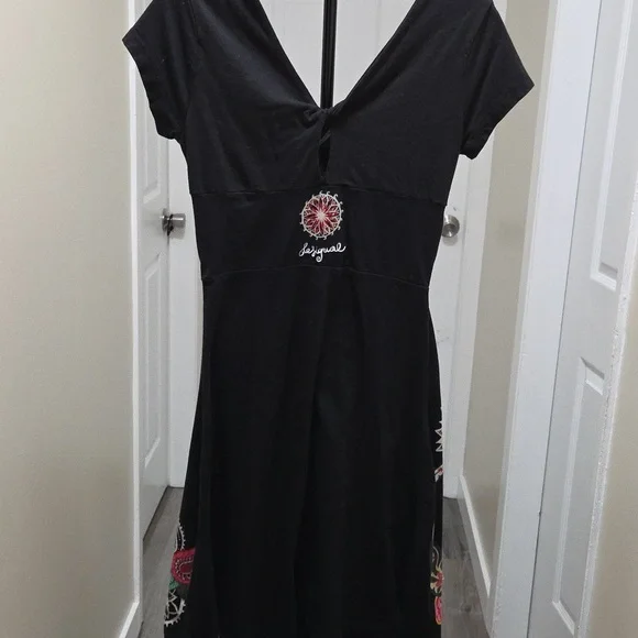Desigual Black 100% Cotton Beaded Dress | V-Neck Embroidered Floral Art Mini - Picture 7 of 10